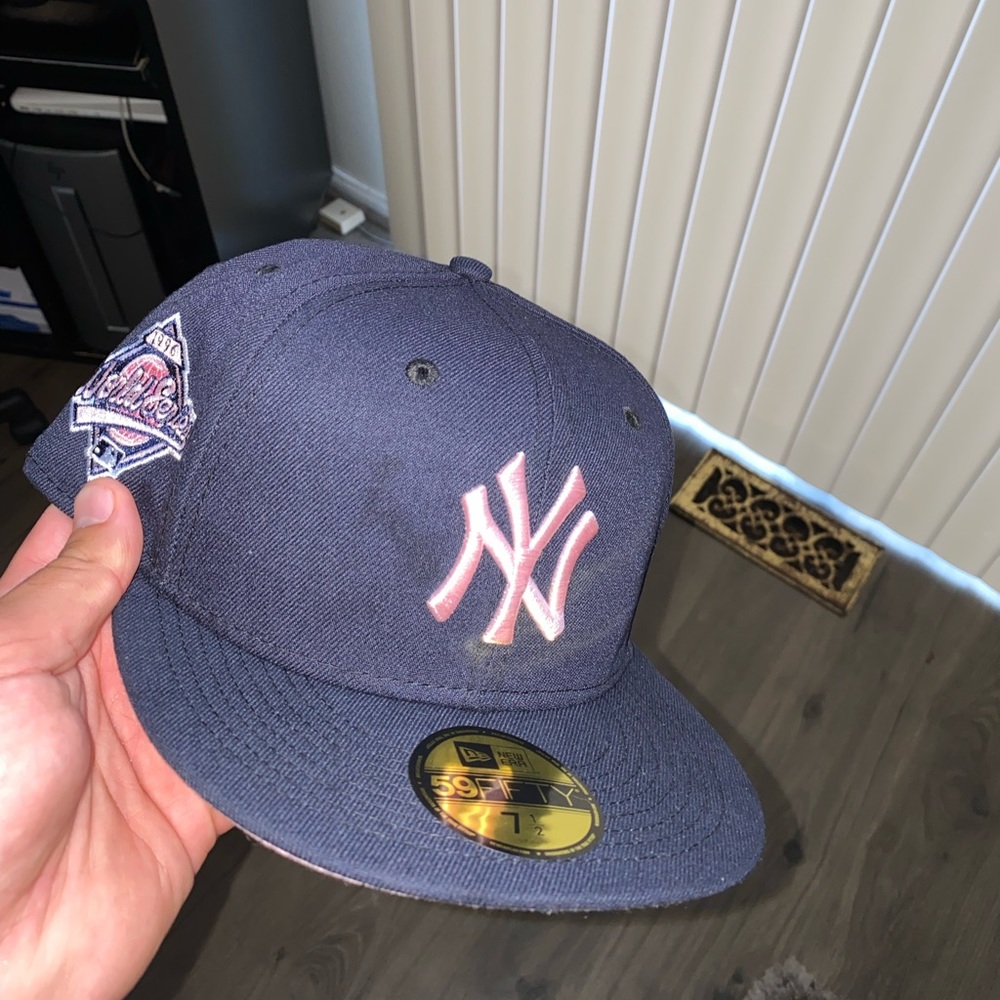New York Yankees Fitted Hat Pink UV Size 7 1/12